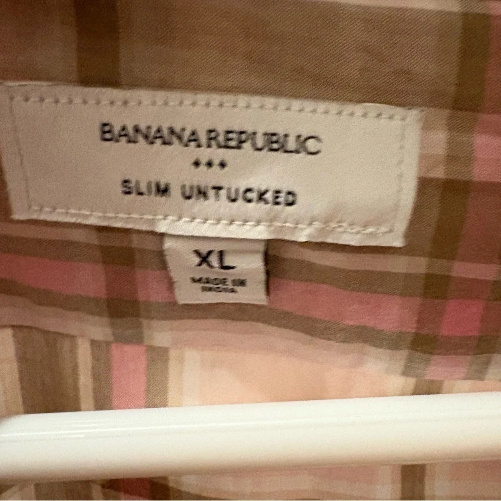 NWOT- Banana Republic Pink and Brown Check Slim Untucked Shirt
